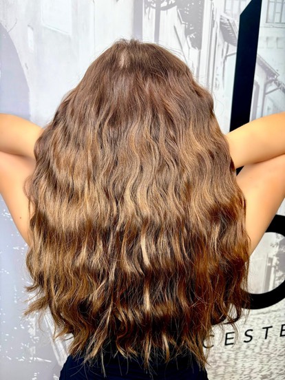 Close-up of discreet nano extensions.